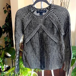 🖤🤍French Connection Stylish Sweater-Line Design-Black & White-XS